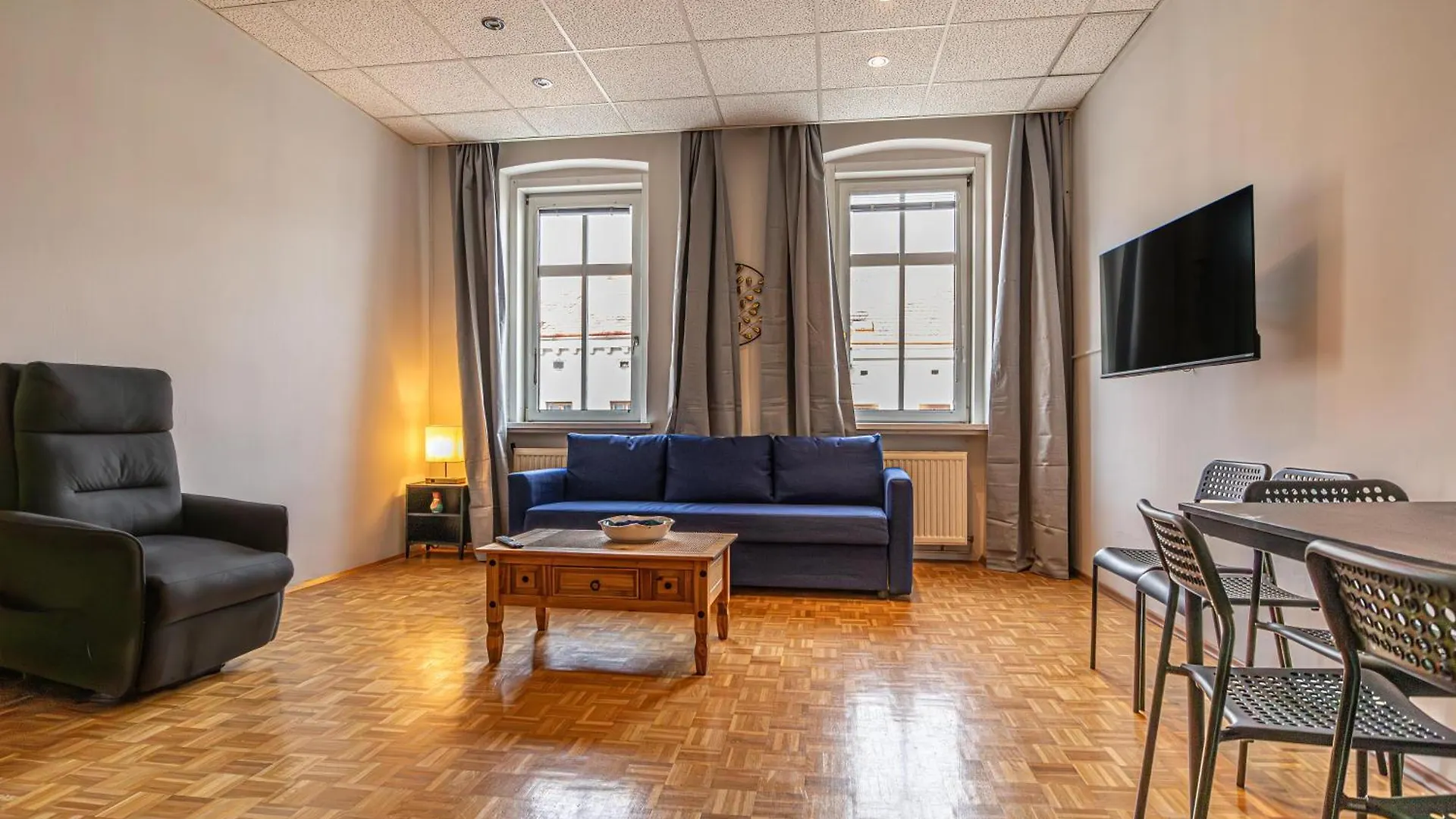 Vienna'S Finest Spacious 2Br & 1Lr Apartment