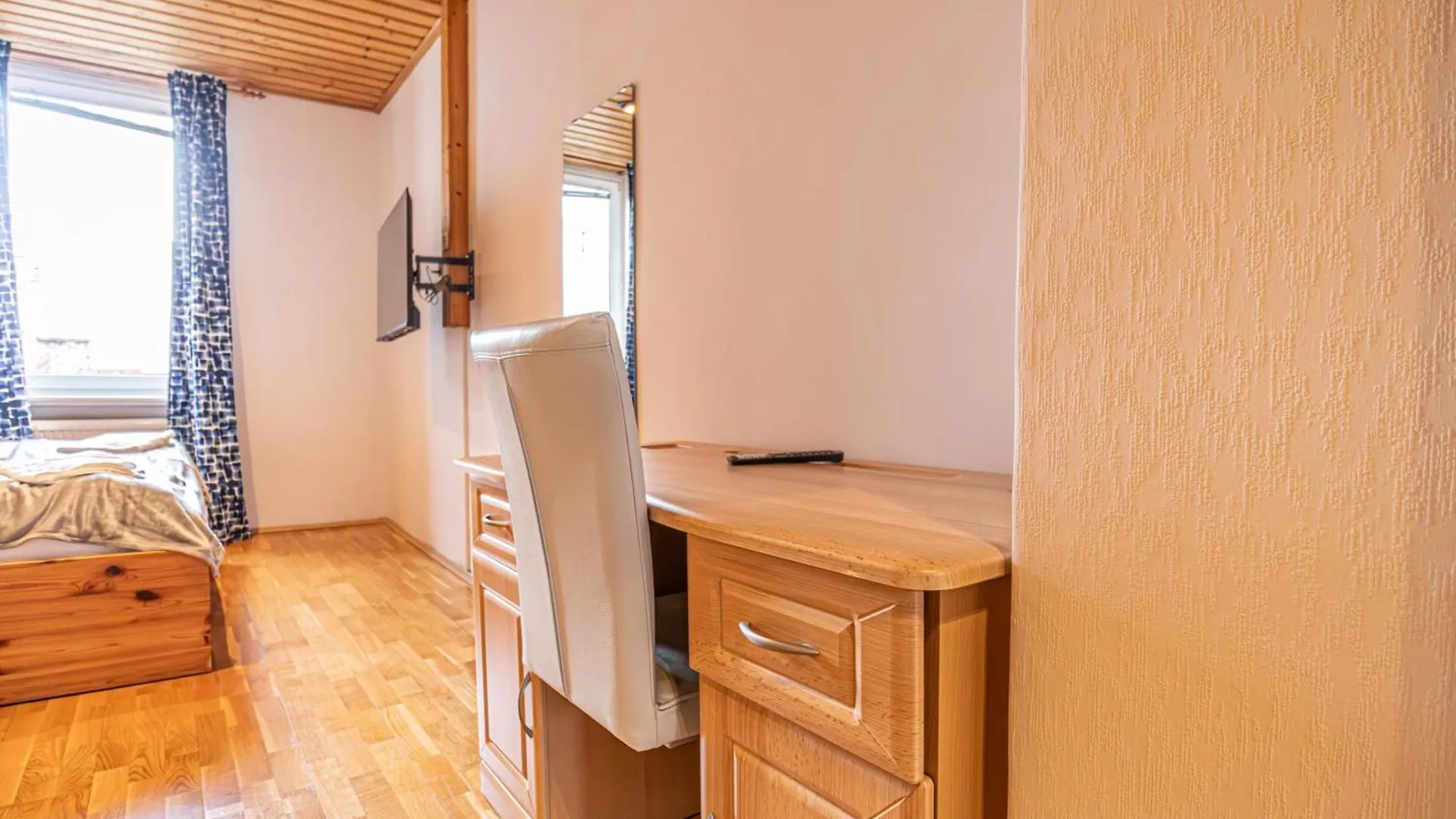 Vienna'S Finest Spacious 2Br & 1Lr Apartment  Vienna