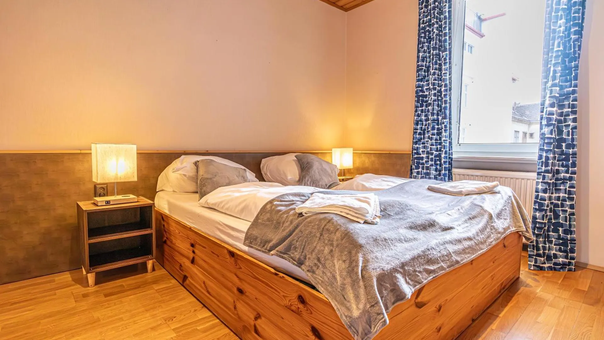 Vienna\'S Finest Spacious 2Br & 1Lr Apartment location